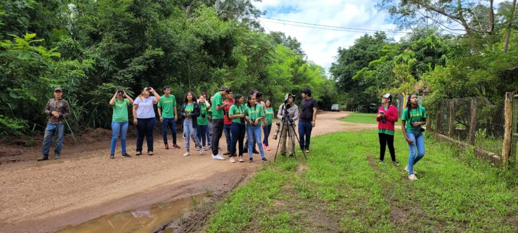 Juventude do Águas do Miranda participa de curso de observação de aves e cria clube de observadores