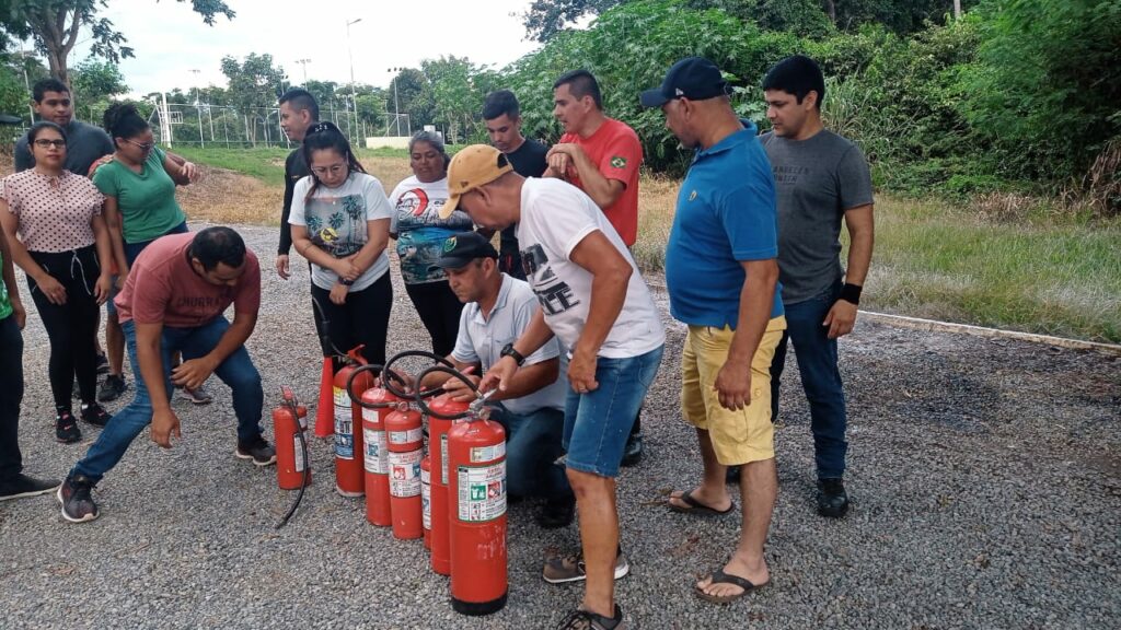 Servidores da Gruta e Balneário recebem treinamento de Brigada de Incêndio