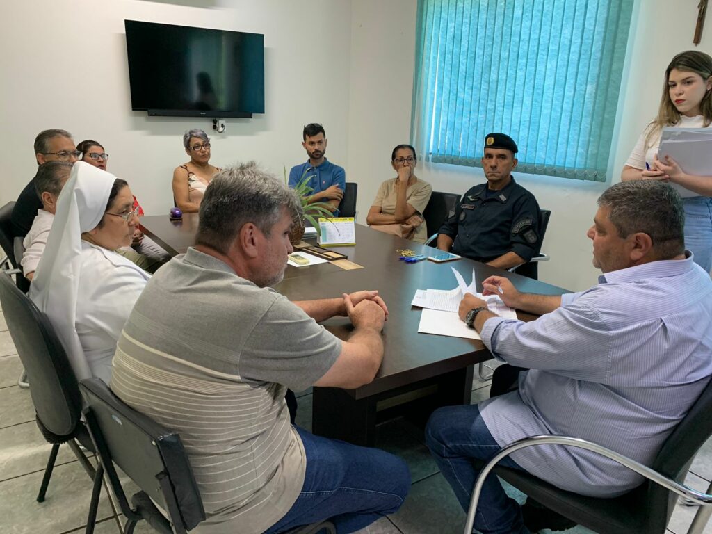 Prefeitura renova convênios com entidades assistenciais de Bonito Prefeitura renova convênios com entidades assistenciais de Bonito