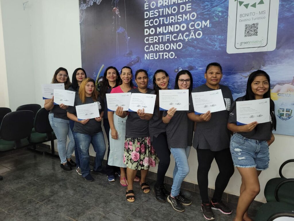 Curso de ‘Camareira e Técnicas de Arrumação’ capacitou 11 profissionais em Bonito Curso de ‘Camareira e Técnicas de Arrumação’ capacitou 11 profissionais em Bonito