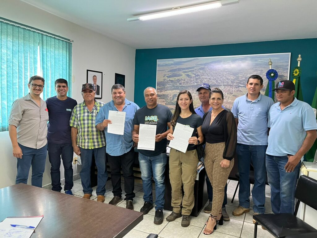 Prefeitura e IASB assinam termo de fomento para fortalecimento do projeto Águas de Bonito Prefeitura e IASB assinam termo de fomento para fortalecimento do projeto Águas de Bonito