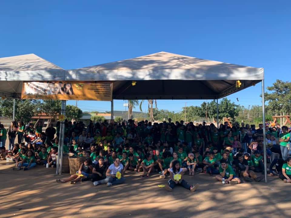 Campanha "Faça Bonito" realiza mobilização na Praça da Marambaia Campanha "Faça Bonito" realiza mobilização na Praça da Marambaia
