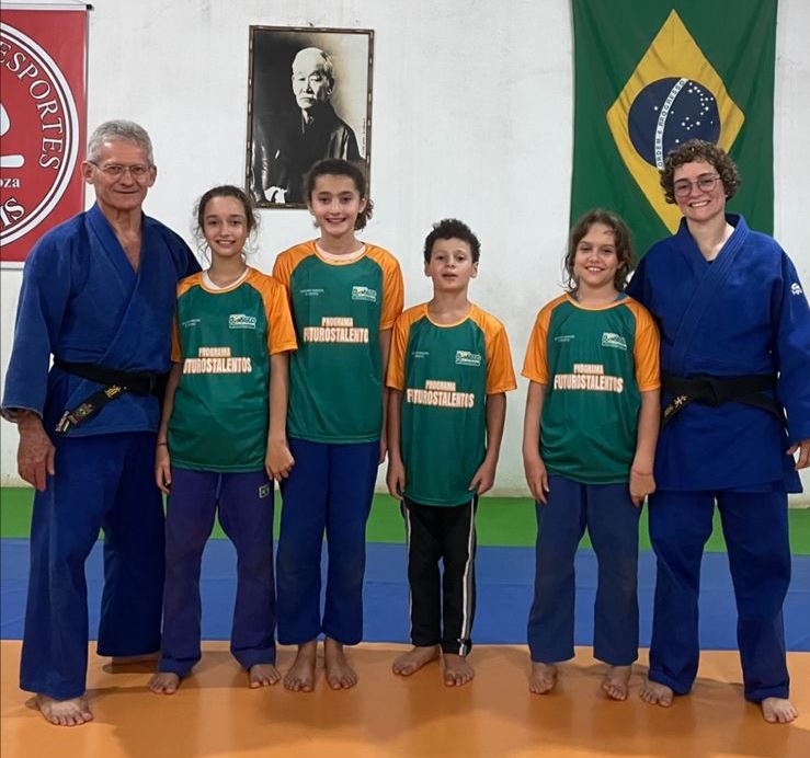 Alunos do projeto Futuros Talentos disputam torneio internacional de Judô na Argentina Alunos do projeto Futuros Talentos disputam torneio internacional de Judô na Argentina
