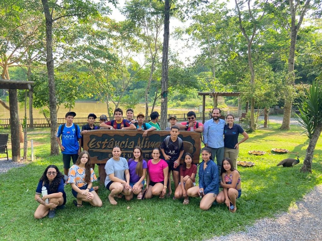 Programa de Educação Ambiental leva alunos para visitação a atrativo em Bonito