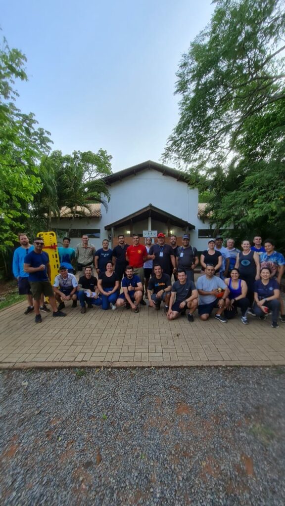 Guias de turismo e colaboradores da Gruta recebem treinamento do Plano de Atendimento e Emergência