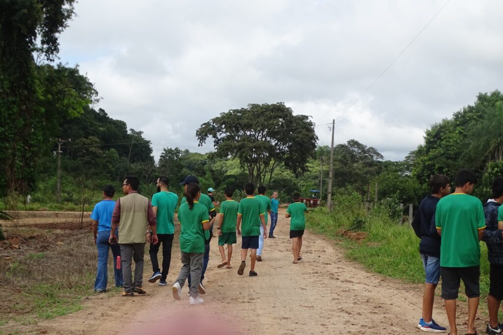 SEMA promove observação de aves como atividade de Educação Ambiental para alunos das escolas rurais