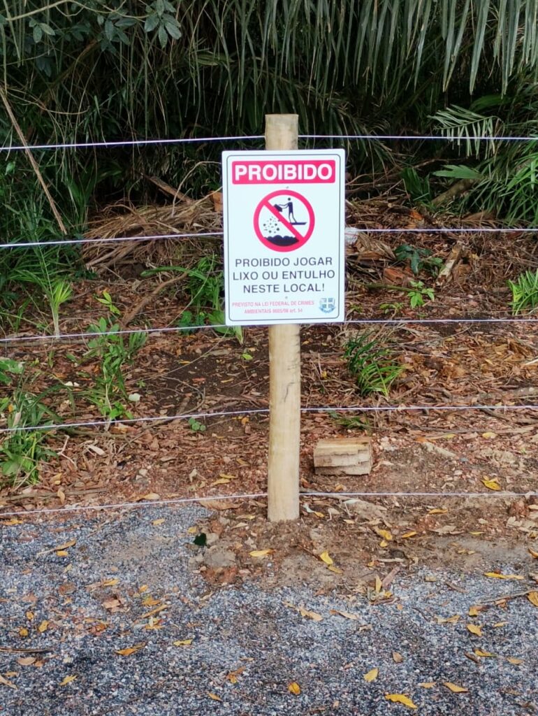 Prefeitura de Bonito instala placas contra o descarte irregular de lixo