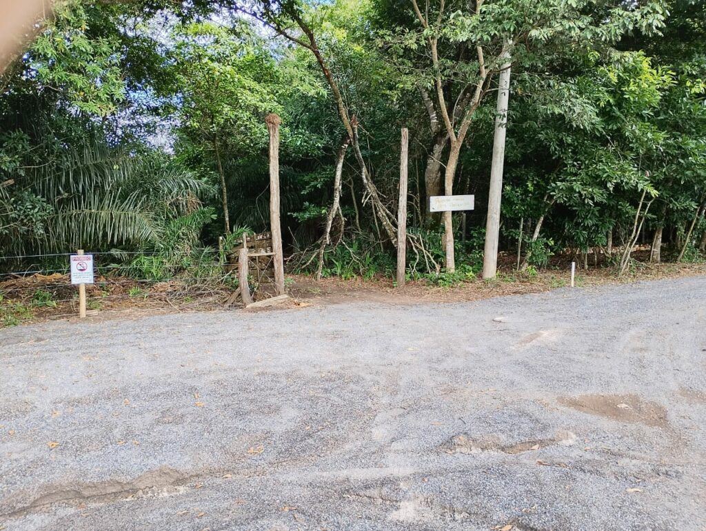 Prefeitura de Bonito instala placas contra o descarte irregular de lixo