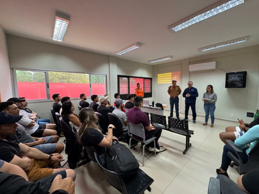 Prefeitura de Bonito e Sectur realizam curso de Formação e Atualização em Noções Básicas de Salvamento Aquático e Atendimento Pré-Hospitalar