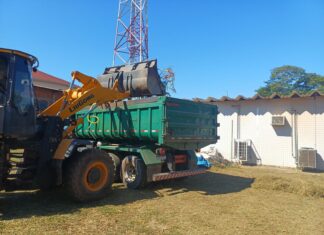 Prefeitura notifica e limpa terreno no Centro de Bonito Secretaria de Obras