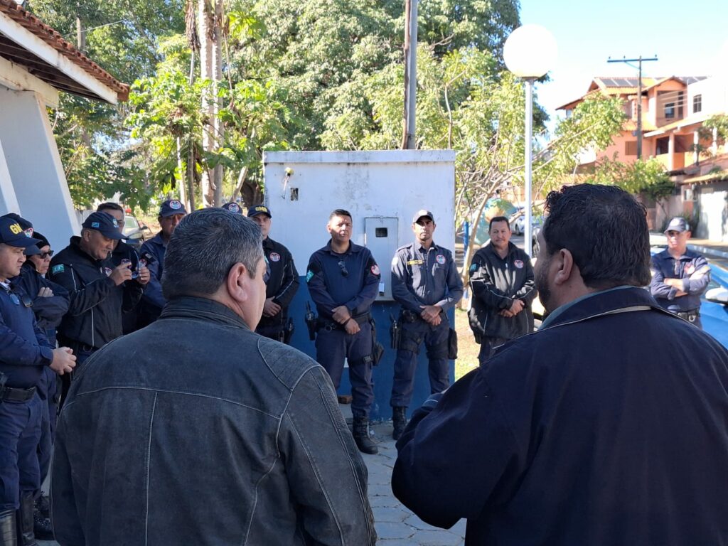 Prefeitura entrega fardamento completo para Guarda Municipal de Bonito