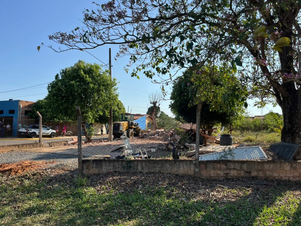 Prefeitura retoma área da antiga Associação de Moradores da Marambaia