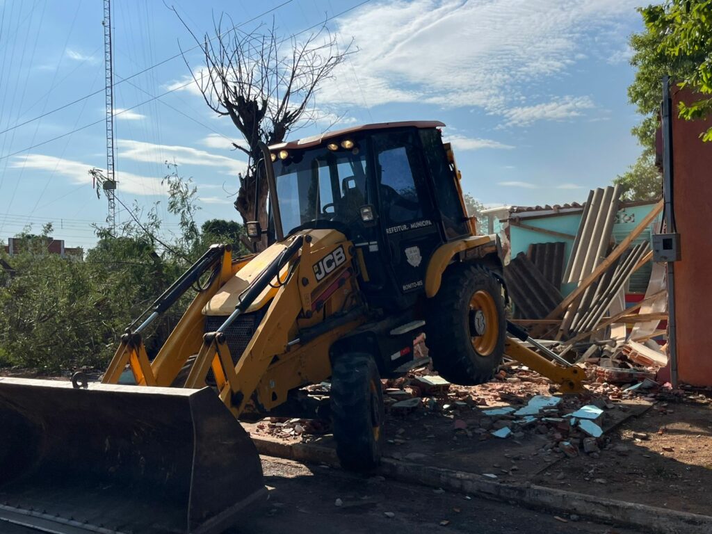 Prefeitura retoma área da antiga Associação de Moradores da Marambaia