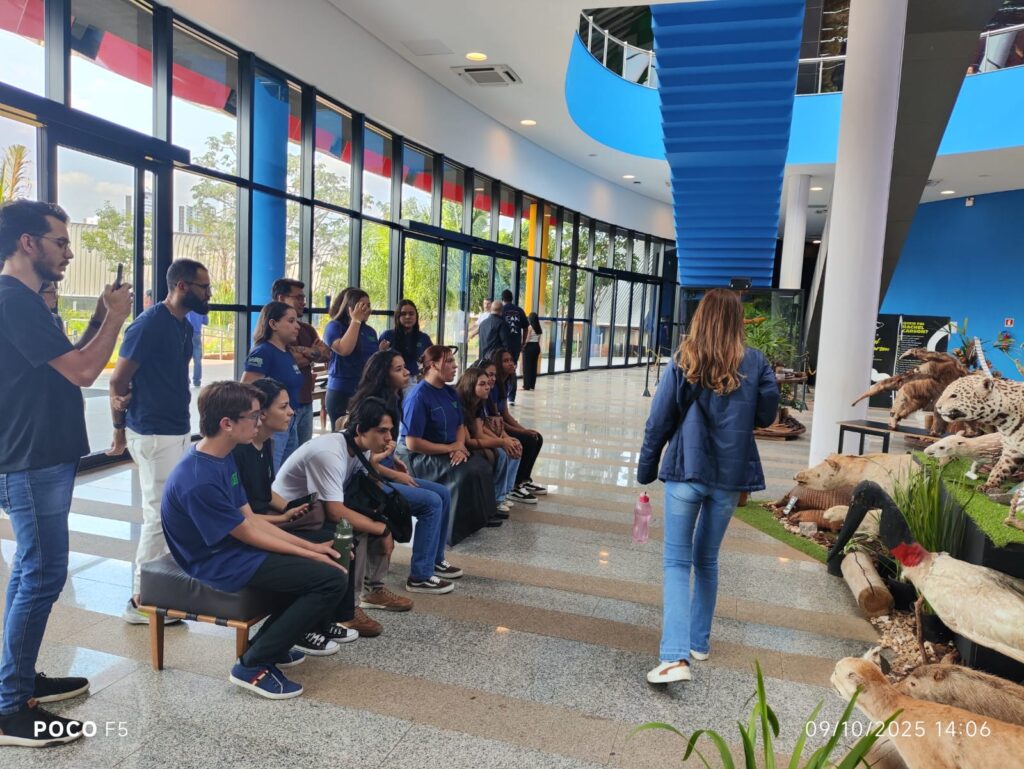 Experiência educativa leva alunos de Bonito a conhecer o Bioparque Pantanal e a Bienal do Livro