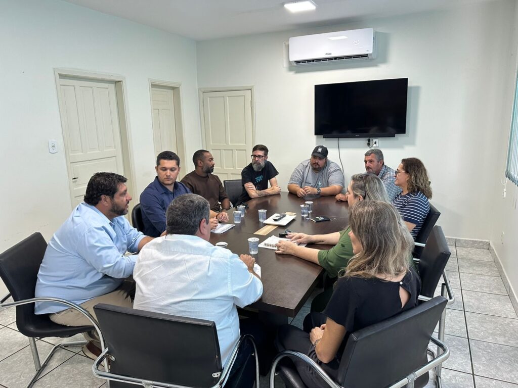 Prefeito Josmail Rodrigues reúne secretariado e destaca compromisso com a responsabilidade e eficiência na gestão Prefeito Josmail Rodrigues reúne secretariado e destaca compromisso com a responsabilidade e eficiência na gestão