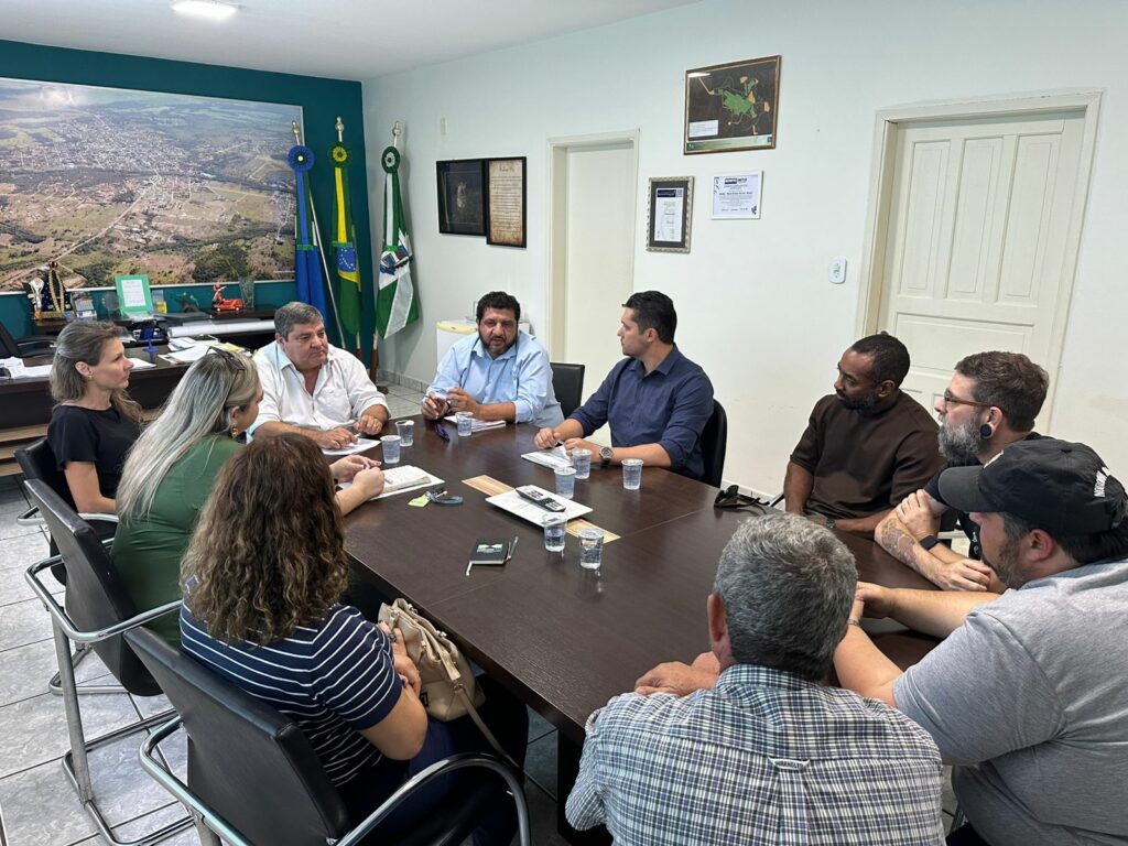 Prefeito Josmail Rodrigues reúne secretariado e destaca compromisso com a responsabilidade e eficiência na gestão Prefeito Josmail Rodrigues reúne secretariado e destaca compromisso com a responsabilidade e eficiência na gestão