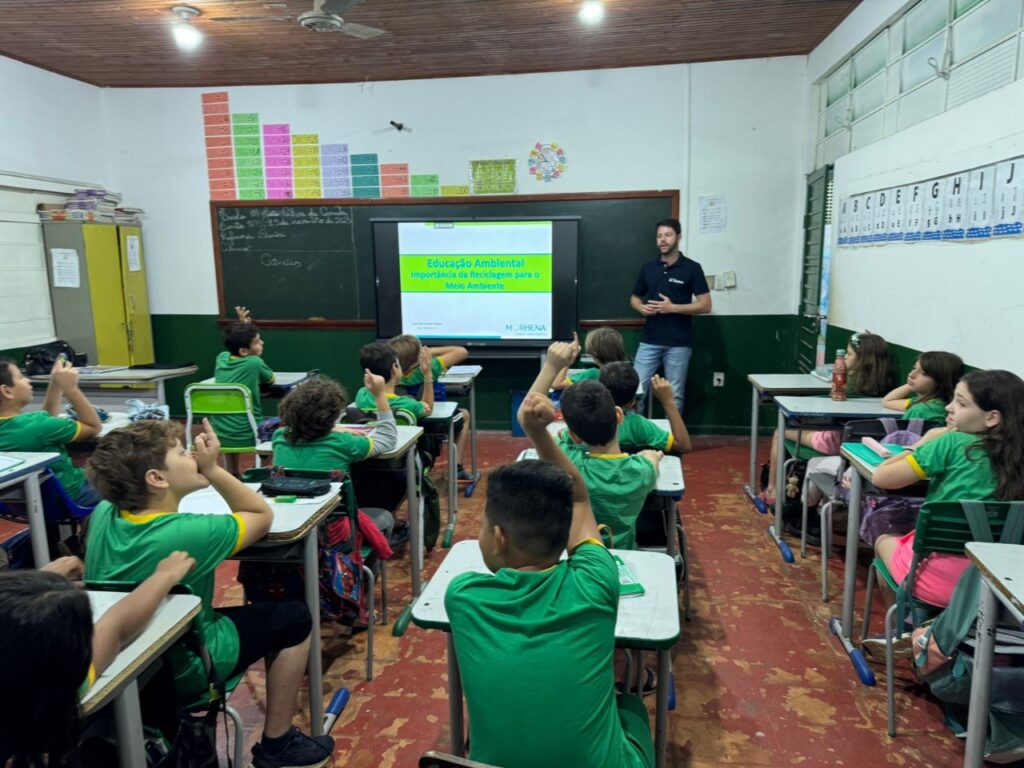 Palestras de Educação Ambiental orientam alunos sobre reciclagem em Bonito Palestras de Educação Ambiental orientam alunos sobre reciclagem em Bonito