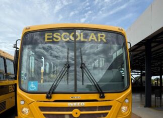 Bonito recebe novo ônibus escolar para reforçar o transporte de estudantes do município Gestão na Mídia