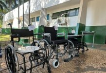 Carreta Ortopédica realiza atendimentos e entrega de dispositivos no CER II de Bonito