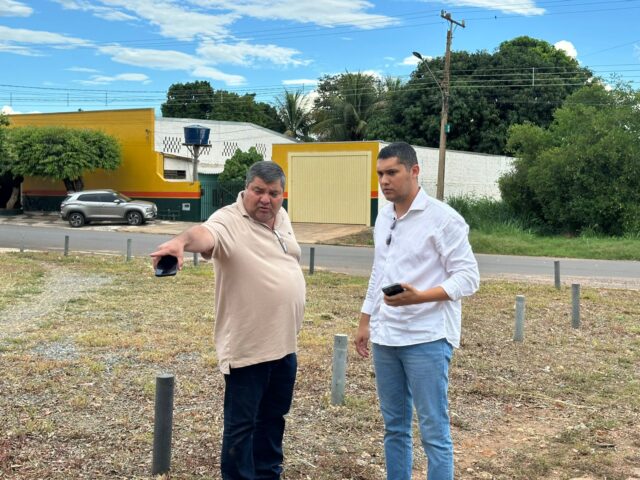 Após alagamento pontual, prefeito Josmail Rodrigues determina novas ações na Rua Pérsio Shamann