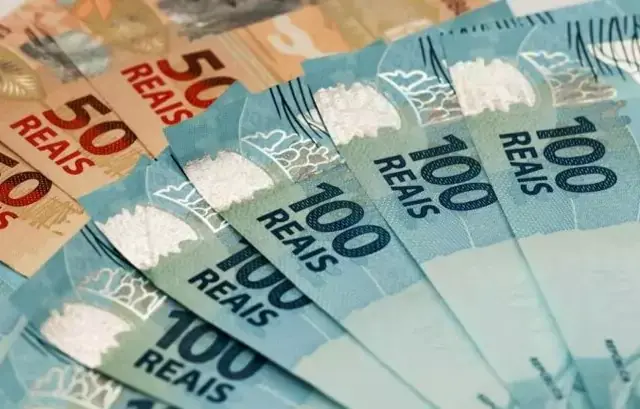Prefeitura paga salário de servidores municipais nesta quinta-feira (29)