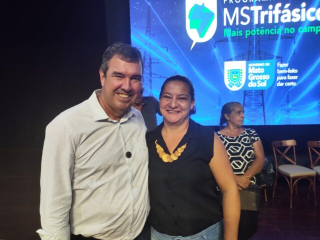 Assentamento Santa Lúcia recebe veículo e kit solar no lançamento do MS Trifásico