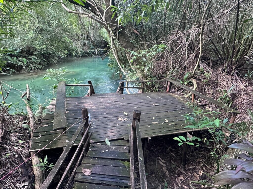 Prefeitura apoia Ministério Público e PMA em demolição de estruturas irregulares no Rio Formoso