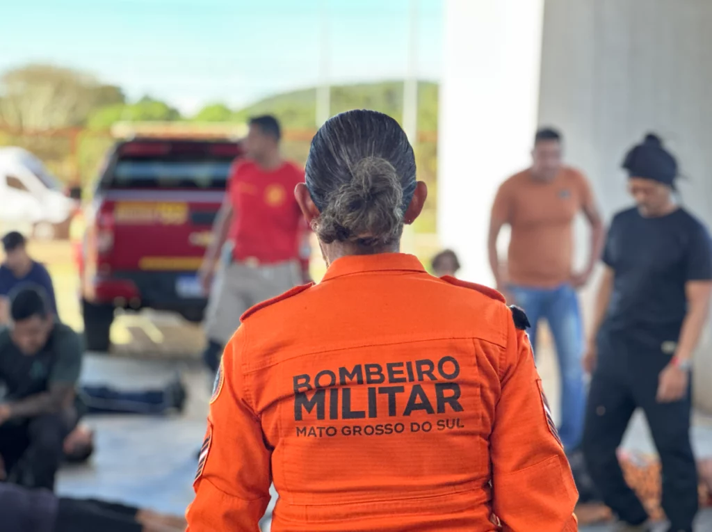 SECTUR e Corpo de Bombeiros promovem curso voltado ao atendimento de emergências e salvamento aquático