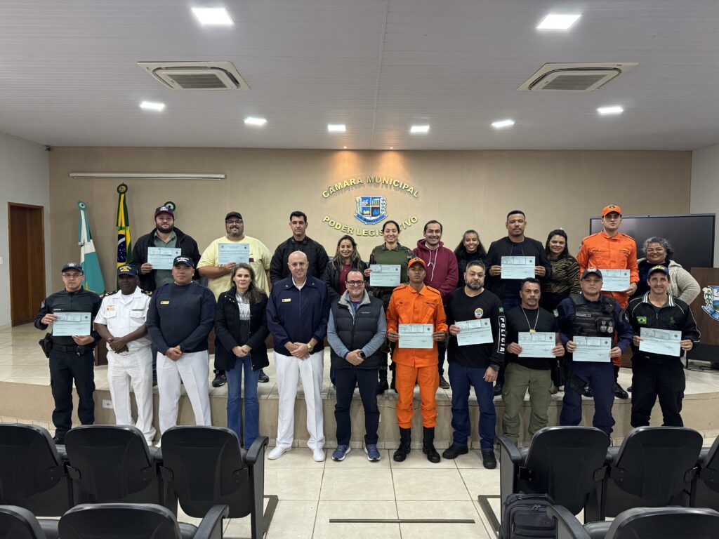 Prefeitura de Bonito e Marinha do Brasil certificam participantes do Curso Especial para Tripulação de Embarcações