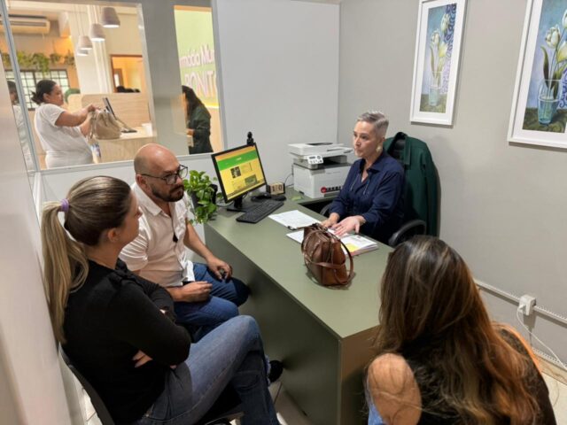 Farmácia Municipal de Bonito recebe comitiva de Jardim e reforça posição como referência em gestão farmacêutica