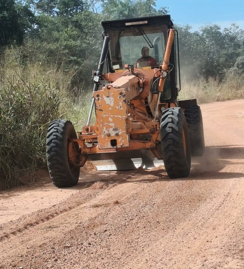 Prefeitura de Bonito mantém cronograma permanente de recuperação das estradas vicinais Prefeitura de Bonito mantém cronograma permanente de recuperação das estradas vicinais