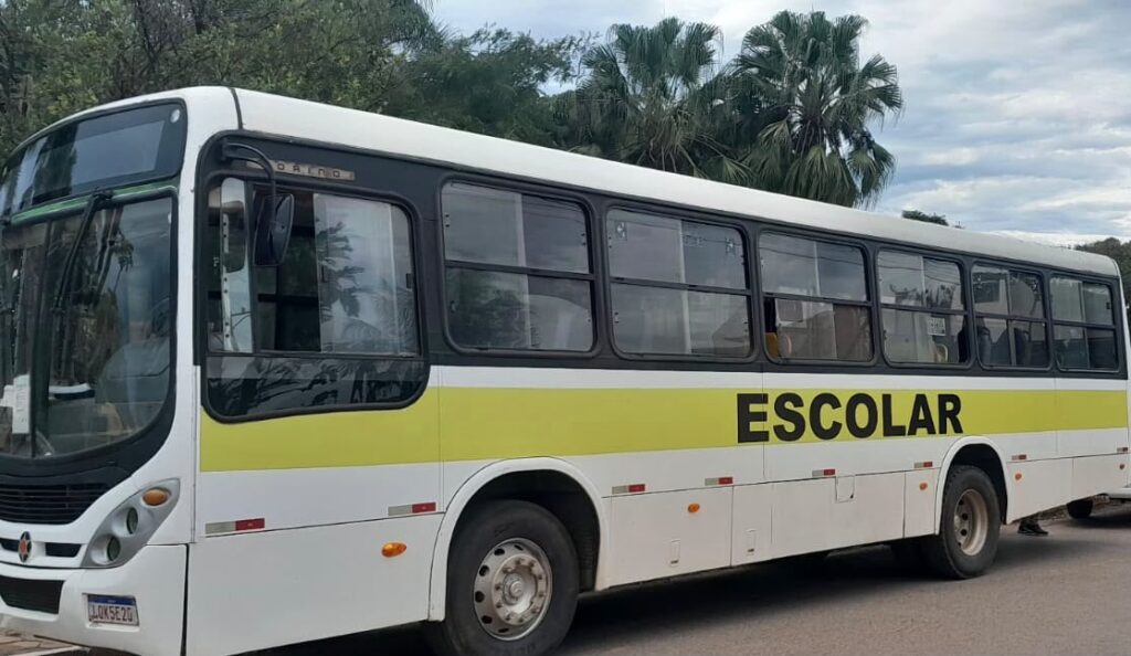 DEMTRAT realiza vistoria nos veículos do transporte escolar DEMTRAT realiza vistoria nos veículos do transporte escolar