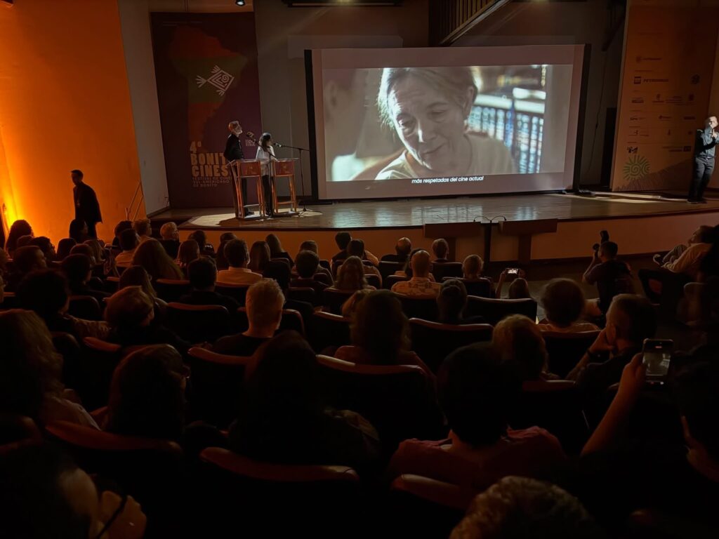 Bonito CineSur segue com programação gratuita ao longo da semana no Centro de Convenções