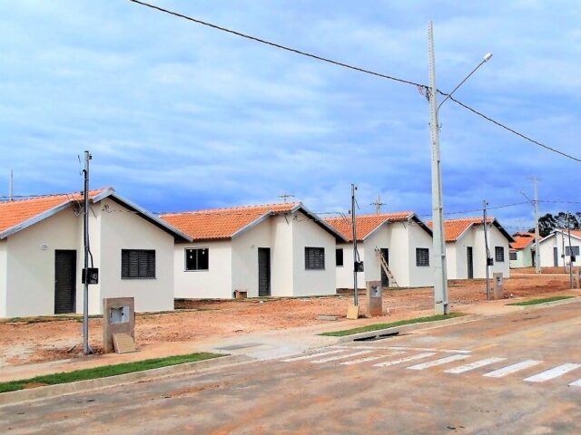 AGEHAB realiza plantão para regularização financeira de imóveis em Bonito