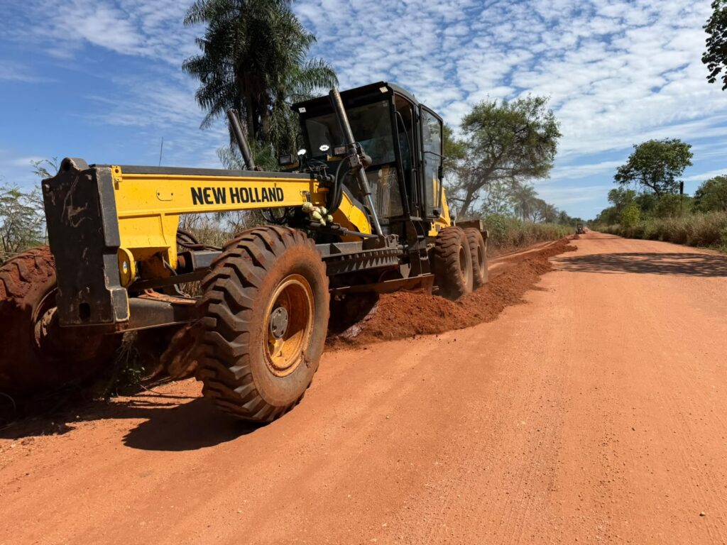 Prefeitura de Bonito inicia recuperação da Estrada da São Geraldo após período de chuvas Prefeitura de Bonito inicia recuperação da Estrada da São Geraldo após período de chuvas