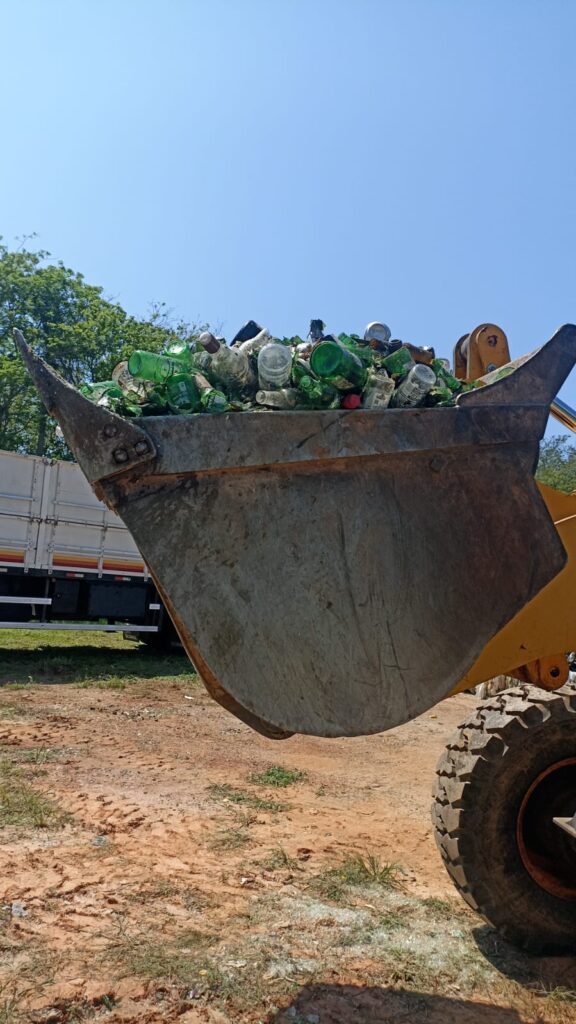 Bonito destina 31 toneladas de vidro para reciclagem por meio do projeto Formigão