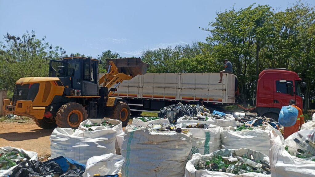 Bonito destina 31 toneladas de vidro para reciclagem por meio do projeto Formigão