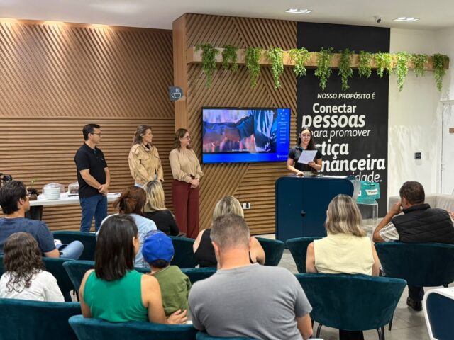 Estudantes da Rede Municipal são premiados na etapa local do Concurso Cultural do Sicoob