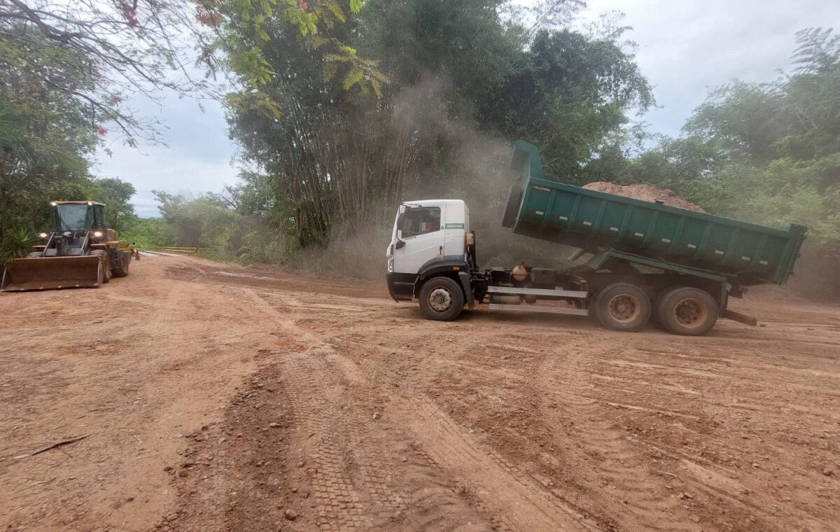 Obras de contenção de erosões são realizadas na Estrada do Turismo, em Bonito