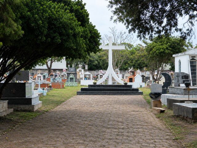 Cemitério Municipal de Bonito terá horário especial no Dia de Finados
