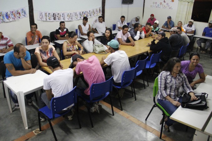 Em busca de mão de obra qualificada, teve inicio ontem o curso de mestre de obras