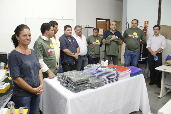 Em busca de mão de obra qualificada, teve inicio ontem o curso de mestre de obras