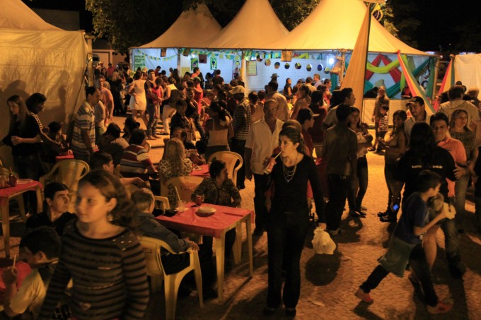 2ª Festa das Tradições leva grande público à Praça da Liberdade