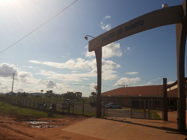 Acadêmicos da UFMS recebem apoio da SEMA em projeto
