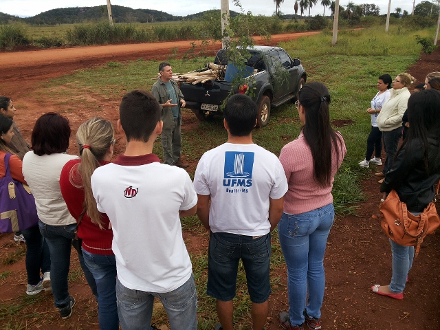 Acadêmicos da UFMS recebem apoio da SEMA em projeto