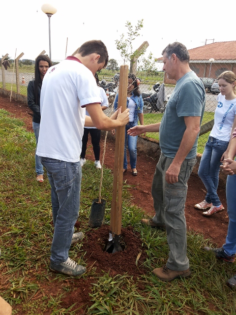 Acadêmicos da UFMS recebem apoio da SEMA em projeto