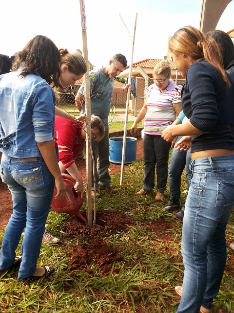 Acadêmicos da UFMS recebem apoio da SEMA em projeto