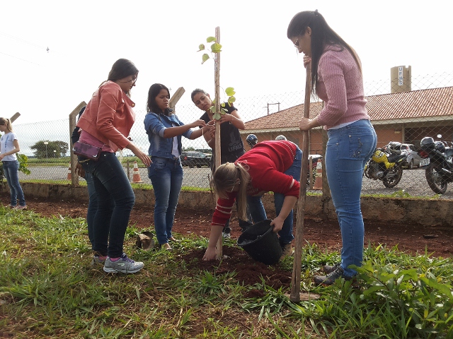 Acadêmicos da UFMS recebem apoio da SEMA em projeto