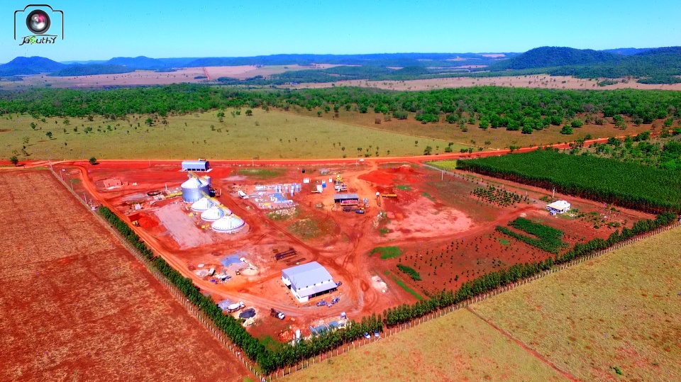Prefeito visita obras da Empresa Curicaca Armazéns Gerais
