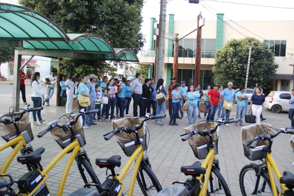 Prefeitura de Bonito faz entrega de bicicletas elétricas para agentes